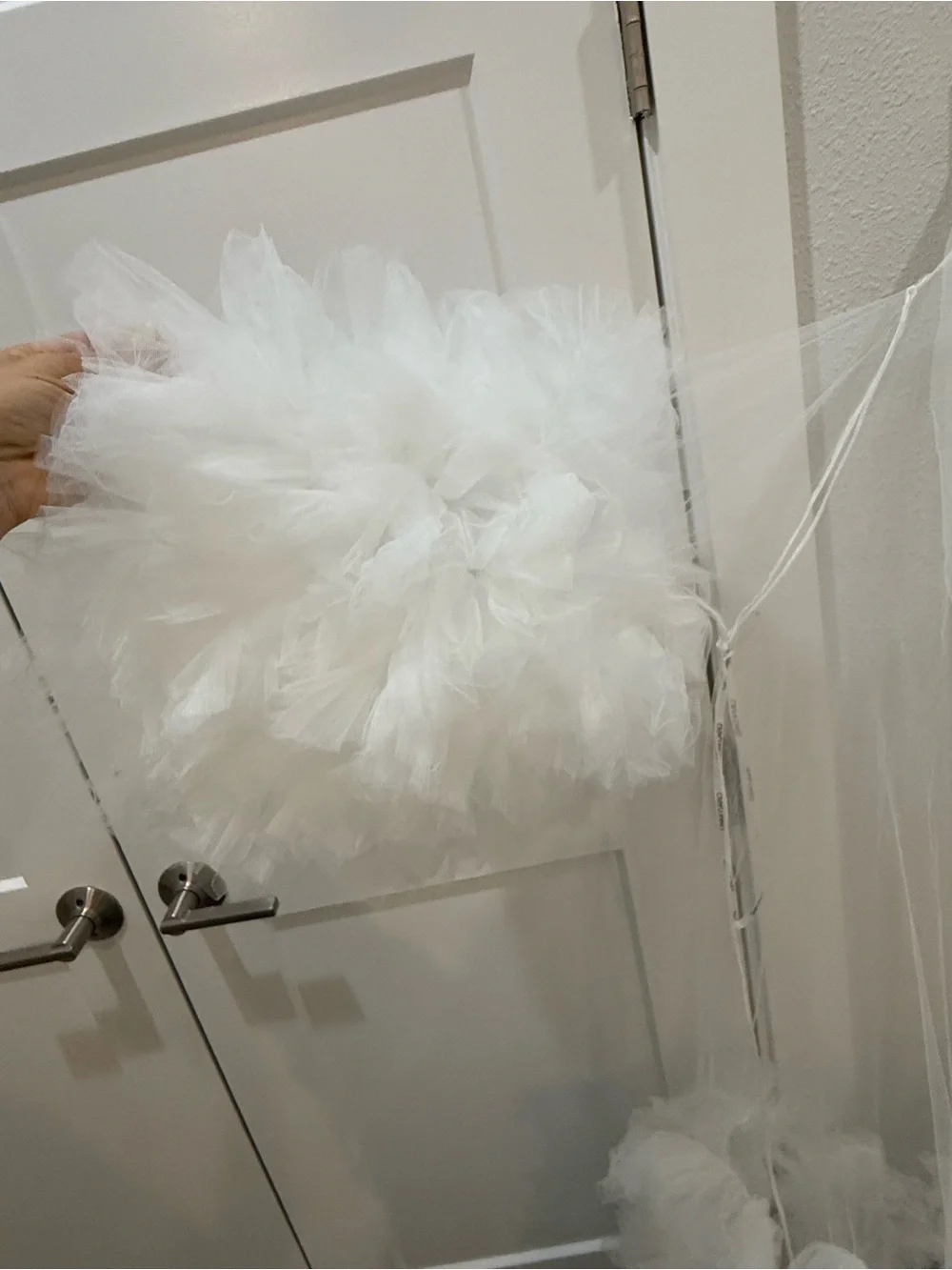 VOIR Victoria Bridal Getting Ready Robe - Picture 6 of 8